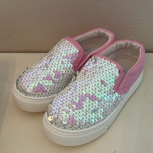 Girls Sparkly sneakers-NEW
